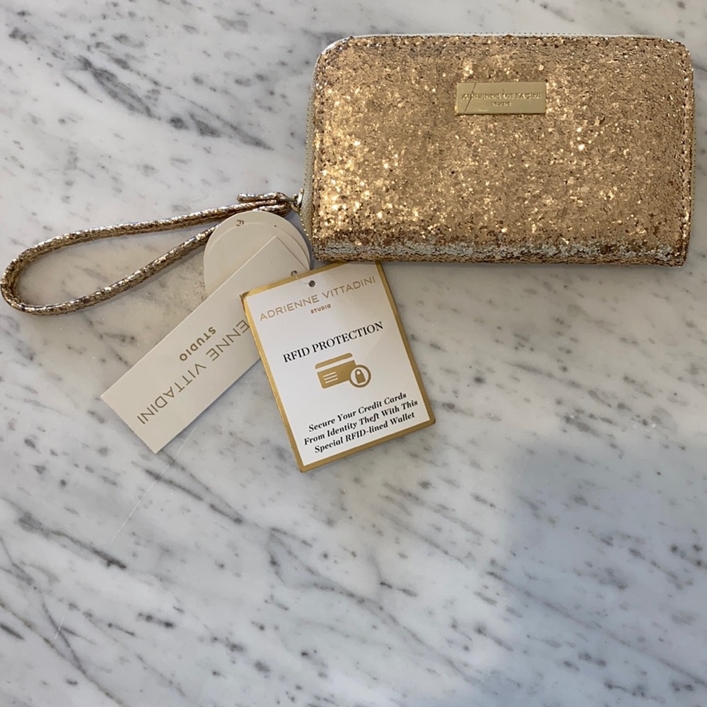 Adrienne Vittadini Party Wallet